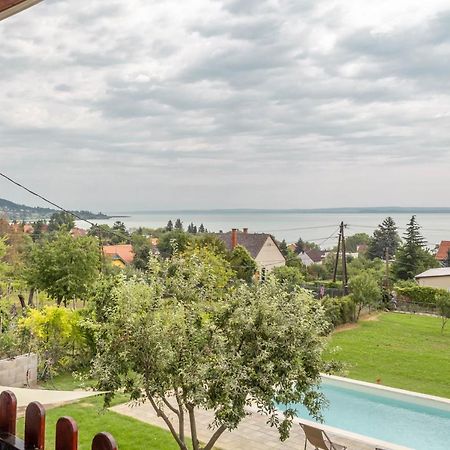 Omega Villa Бадачонтомай Екстериор снимка