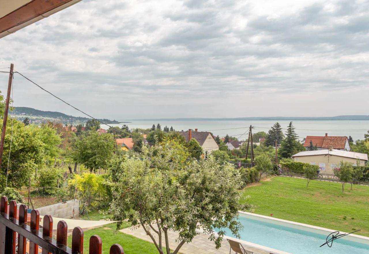 Omega Villa Бадачонтомай Екстериор снимка