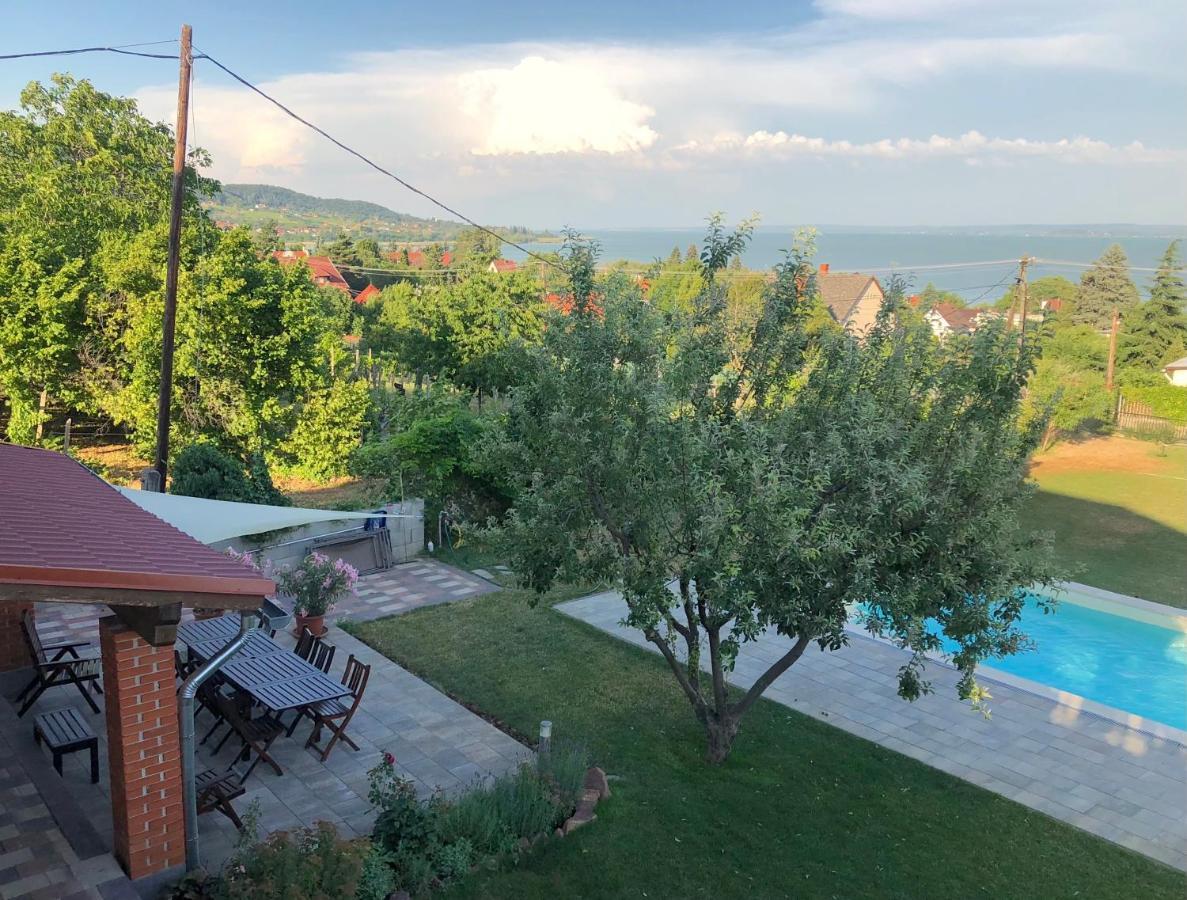 Omega Villa Бадачонтомай Екстериор снимка